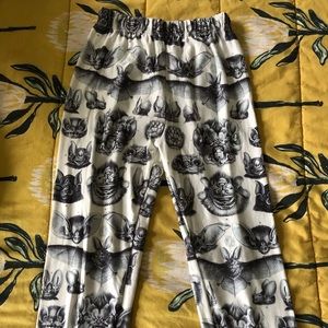 Bat illustrated leggings